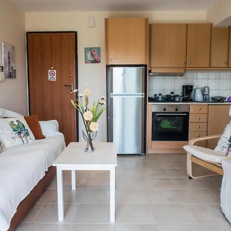 Апартаменты Lovely Next To The Sea Lygia Korinthias