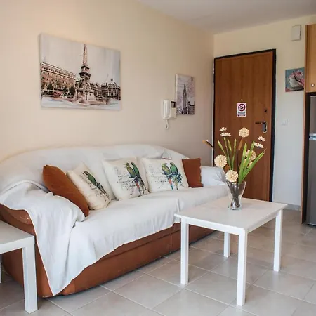 Lovely Next To The Sea Lygia Korinthias