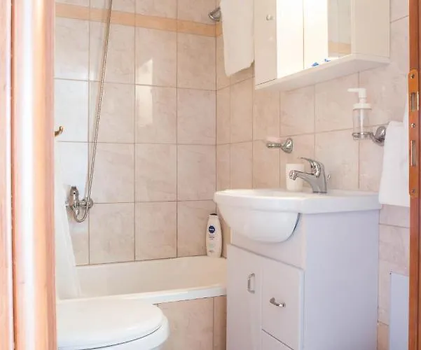 Lovely Next To The Sea Lygia Korinthias Ligia (Corinthia)