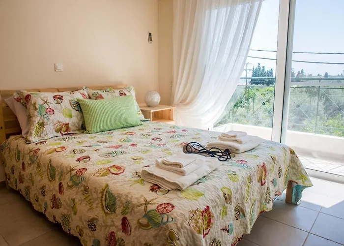 Appartement Lovely Next To The Sea Lygia Korinthias *